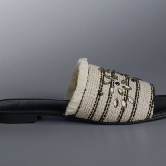 Simply Vera Vera Wang Charden Embellished Slip On Natural Sandals Size: 10 NEW - Picture 6 of 7